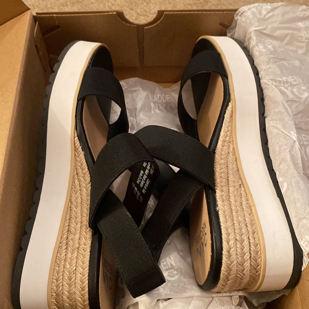 Wedge shoes - Picture 3 of 3